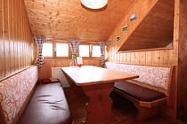 Wohnküche Appartement Hahn